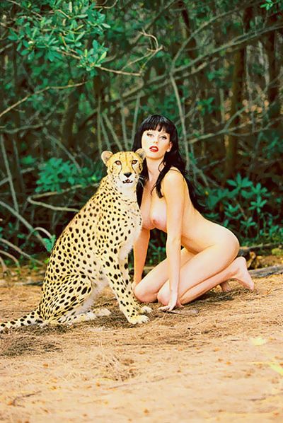 【ヌード画像】女豹のポーズで悩殺必至！性的に食べられたいｗ 36