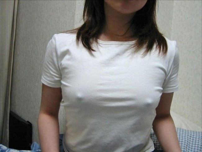【ヌード画像】濡れて透ける服のナンバーワンはTシャツであると信じて疑わない僕が集めたTシャツ透けエロ画像集です！（50枚） 10
